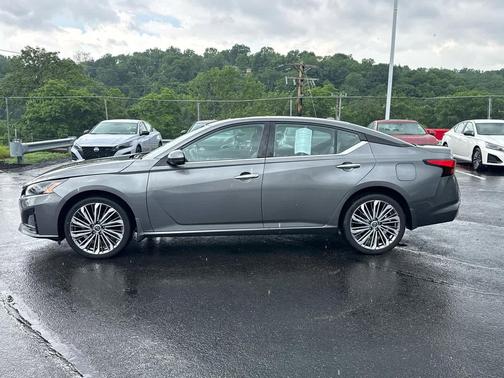 Gun Metallic 2023 Nissan Altima 2.5 SL