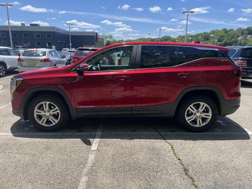 2022 GMC Terrain SLE