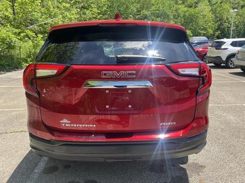2022 GMC Terrain SLE