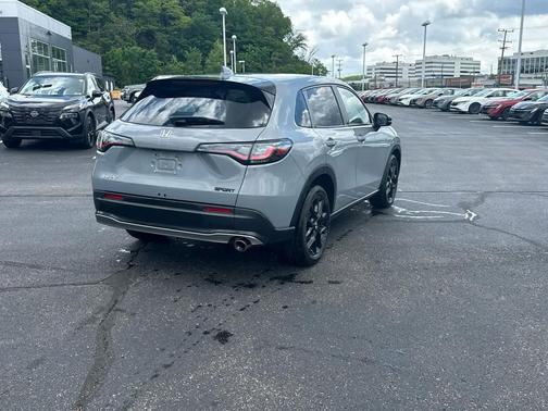 Urban Gray Pearl 2023 Honda HR-V AWD Sport