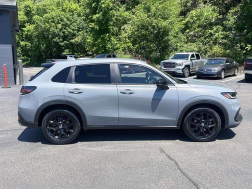 Urban Gray Pearl 2023 Honda HR-V AWD Sport