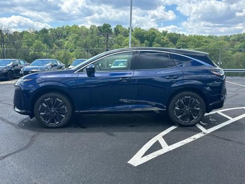 Deep Ocean Blue Pearl/Super Black 2025 Nissan Murano Platinum