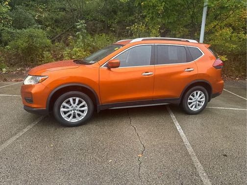 2020 Nissan Rogue SV