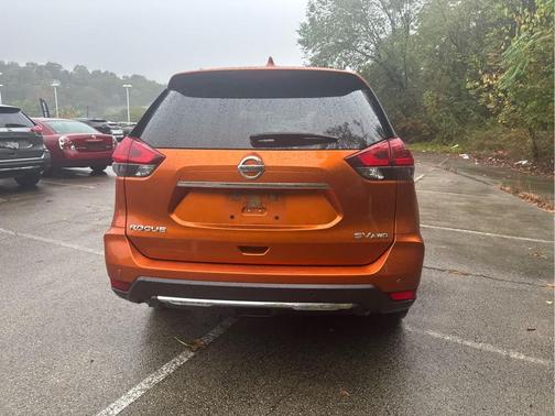 2020 Nissan Rogue SV