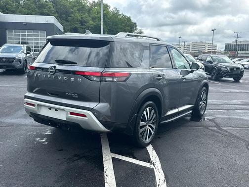 Gun Metallic 2022 Nissan Pathfinder Platinum 4WD
