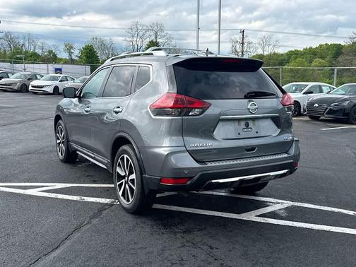 Gun Metallic 2020 Nissan Rogue SL
