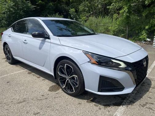 2025 Nissan Altima 2.5 SR