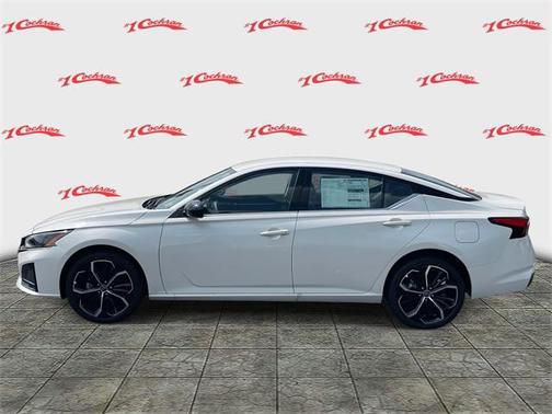 2025 Nissan Altima SR