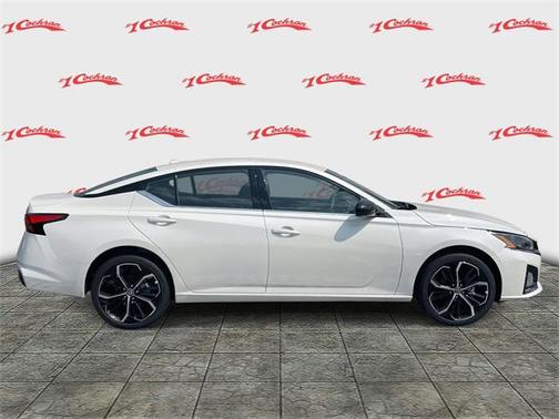 2025 Nissan Altima SR