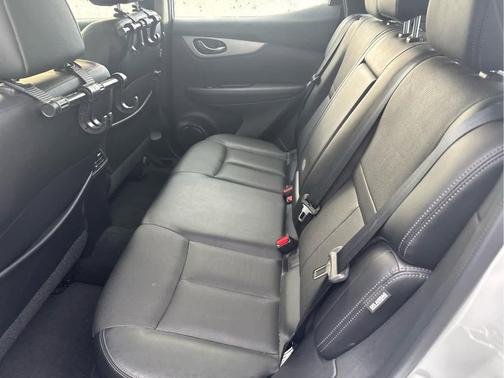 2020 Nissan Rogue Sport SL