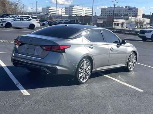 2023 Nissan Altima 2.5 SL