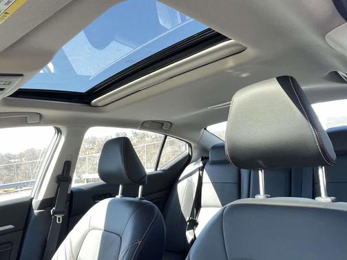 Gray Sky Pearl 2023 Nissan Altima SR Intelligent AWD