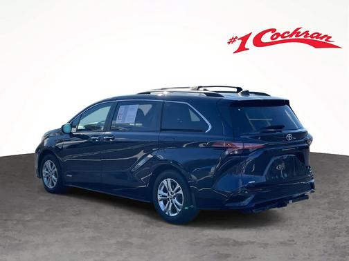 2021 Toyota Sienna XSE 7 Passenger