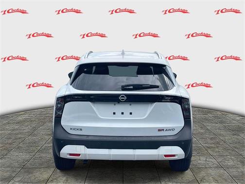 2025 Nissan Kicks SR