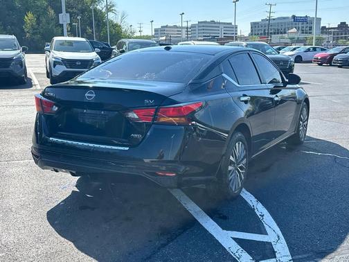 Super Black 2023 Nissan Altima 2.5 SV
