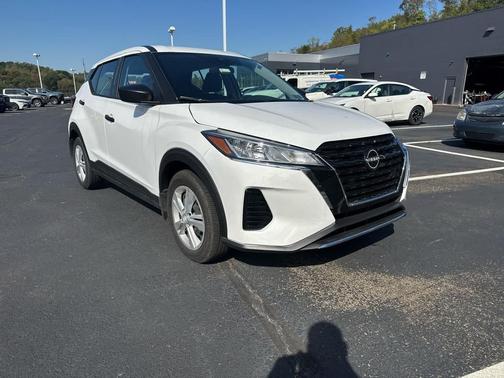 2024 Nissan Kicks S