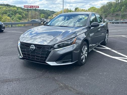 Gun Metallic 2025 Nissan Altima S FWD