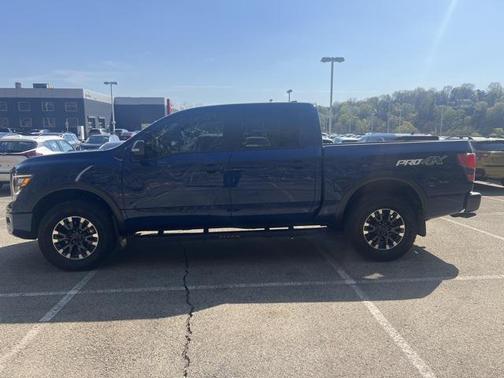 2024 Nissan Titan PRO-4X