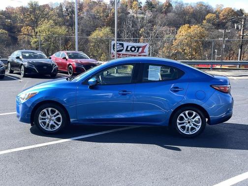 2017 Toyota Yaris iA Base