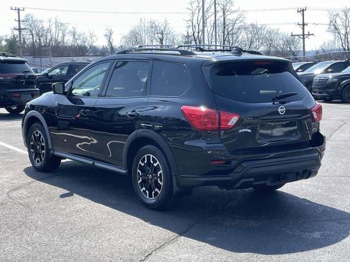 2020 Nissan Pathfinder SL 4WD