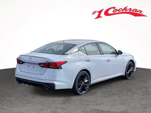 2025 Nissan Altima SR FWD