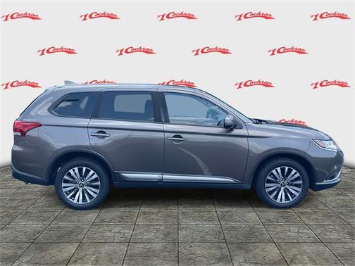 2020 Mitsubishi Outlander SE