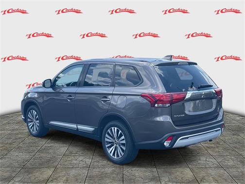 2020 Mitsubishi Outlander SE