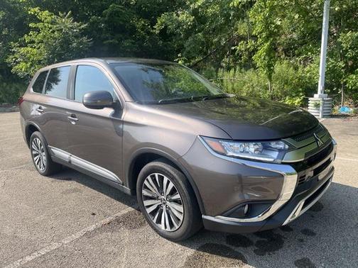 2020 Mitsubishi Outlander SE