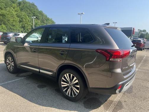 2020 Mitsubishi Outlander SE