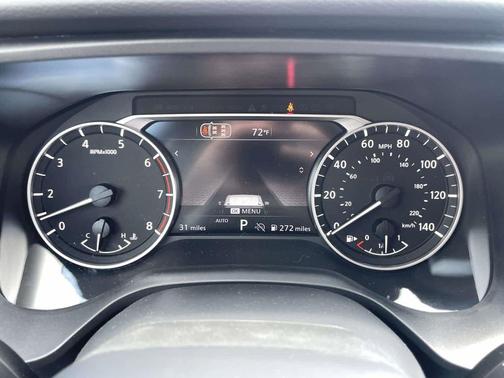 Everest White Pearl Tricoat 2026 Nissan Rogue SV