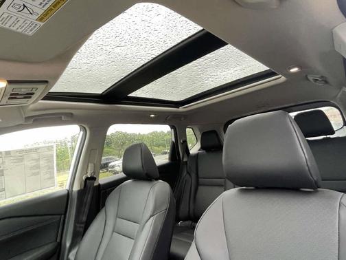Everest White Pearl Tricoat 2026 Nissan Rogue Dark Armor