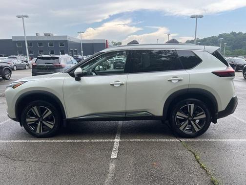 2021 Nissan Rogue SL