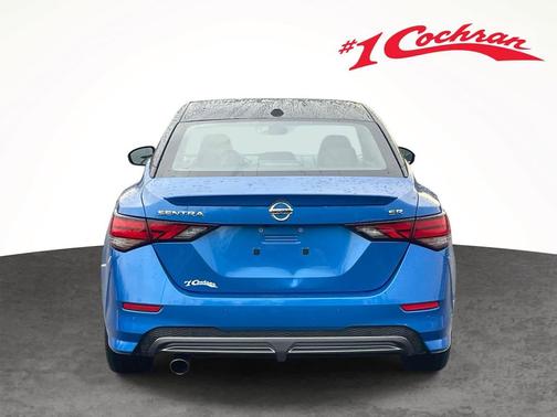 Electric Blue Metallic/Super Black 2022 Nissan Sentra SR