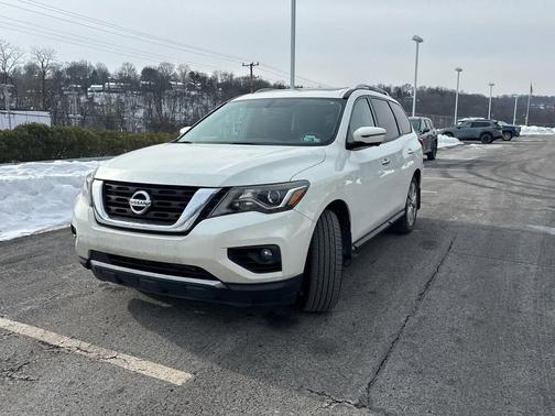2018 Nissan Pathfinder SL