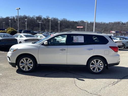 2018 Nissan Pathfinder SL