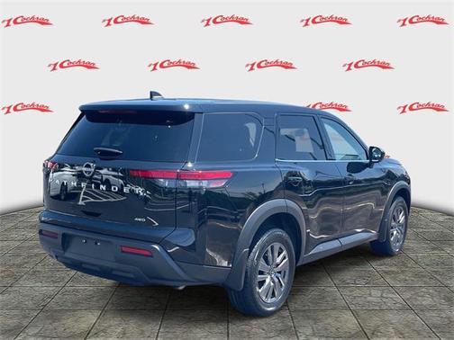 2023 Nissan Pathfinder S