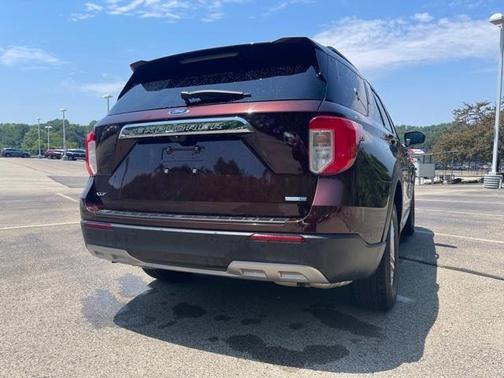 Photo 3 of 9 of 2020 Ford Explorer XLT
