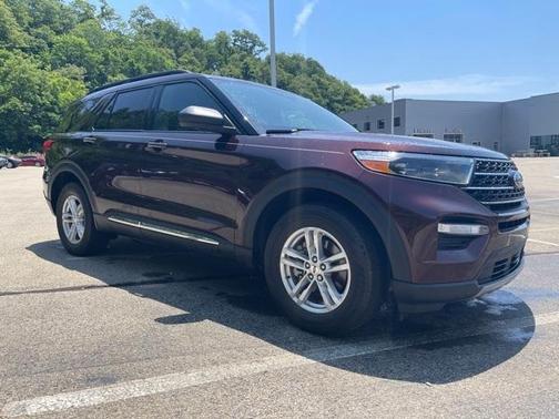 Photo 4 of 9 of 2020 Ford Explorer XLT