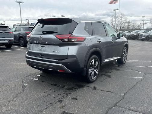 2023 Nissan Rogue SL