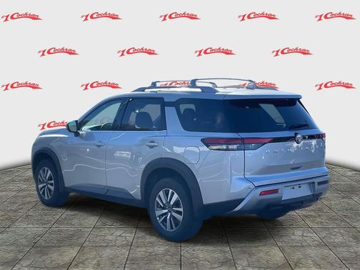 2025 Nissan Pathfinder SL 4WD