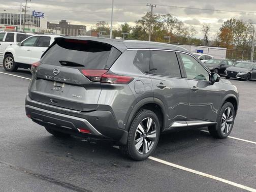 2023 Nissan Rogue SL