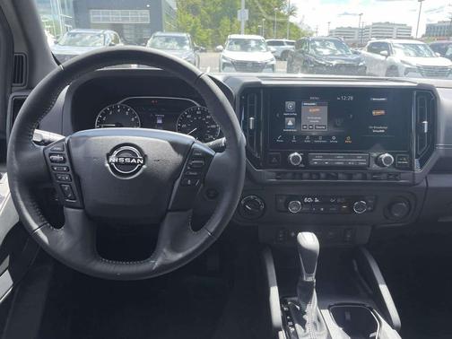 Boulder Gray Pearl 2026 Nissan Frontier SV