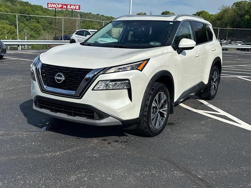 Pearl White Tricoat 2023 Nissan Rogue SV