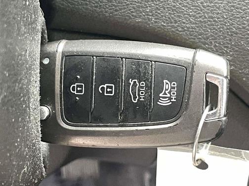 Linen Beige 2018 Hyundai Accent SE