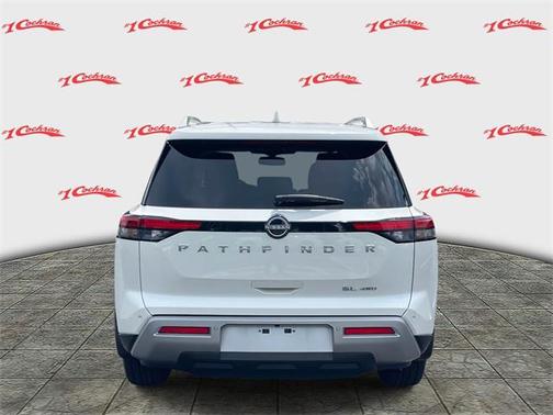2022 Nissan Pathfinder SL
