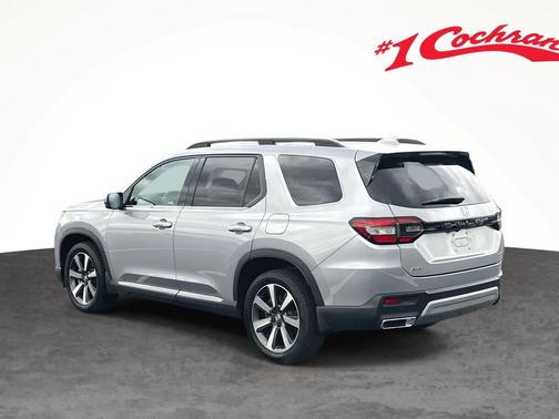 2024 Honda Pilot Touring 8-Passenger