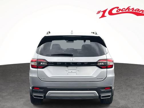 2024 Honda Pilot Touring 8-Passenger