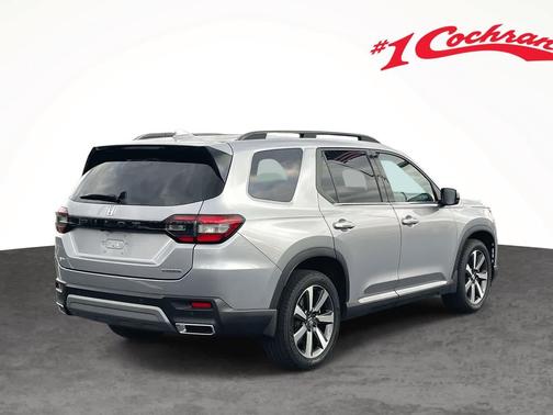 2024 Honda Pilot Touring 8-Passenger
