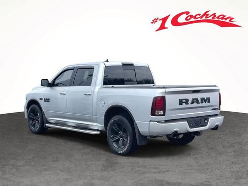 2017 RAM 1500 Night Crew Cab 4x4 5'7' Box