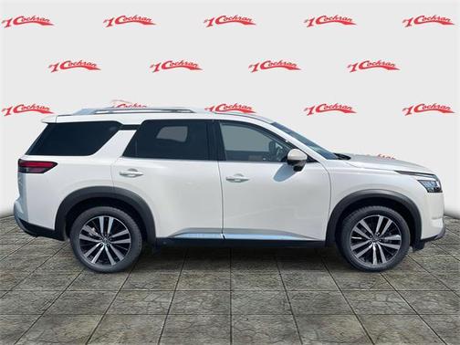 2023 Nissan Pathfinder Platinum